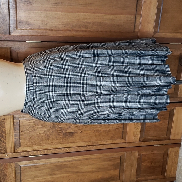 Pendleton Vintage Pleated Plaid Wool Skirt Sz 8 - Picture 1 of 4